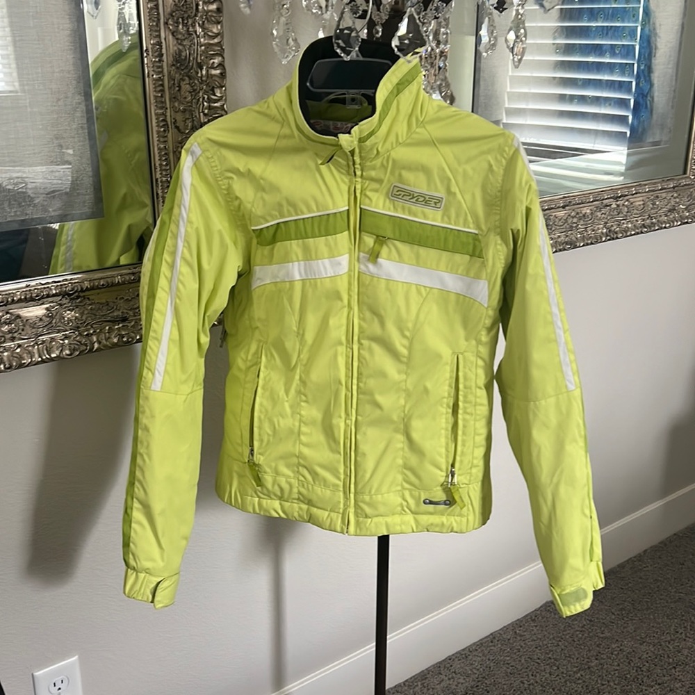 Spyder Ski/Snowboard Jacket. Size 6.